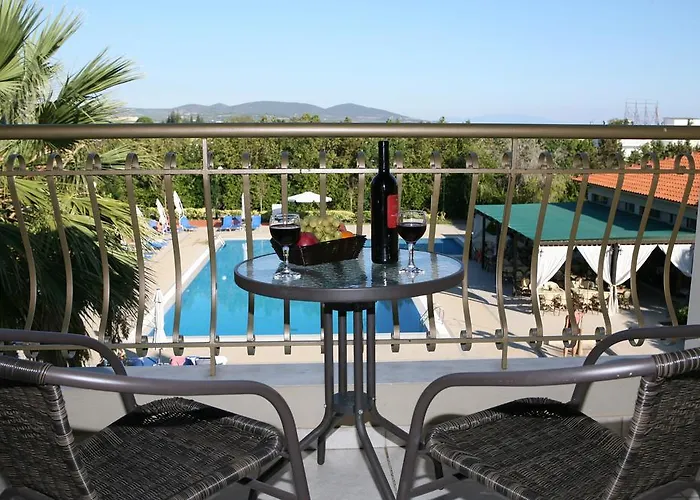 Kalives Отель Kalyves Polygyrou